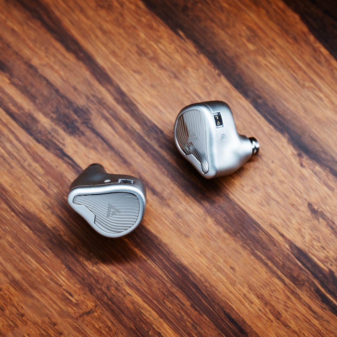 Linsoul Avant 2DD + 3BA + 1MEM - Planar Magnetic Iem Earphones のレビューと価格